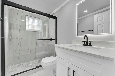 38 Flanders A Delray Beach FL 33484
