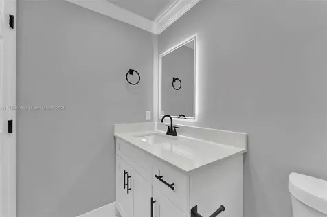 38 Flanders A Delray Beach FL 33484