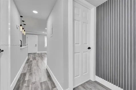 38 Flanders A Delray Beach FL 33484