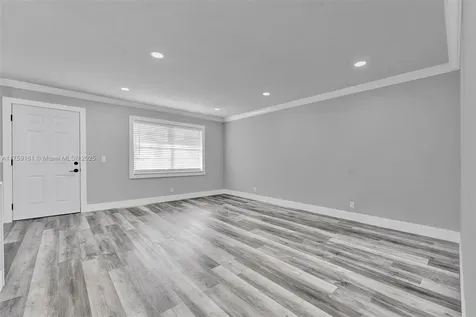 38 Flanders A Delray Beach FL 33484