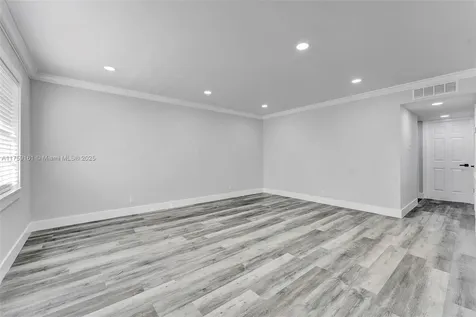 38 Flanders A Delray Beach FL 33484