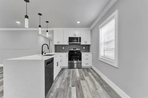 38 Flanders A Delray Beach FL 33484