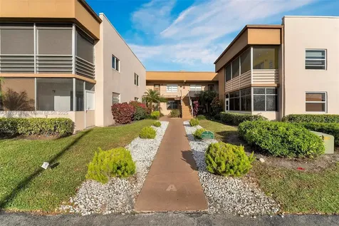 38 Flanders A Delray Beach FL 33484