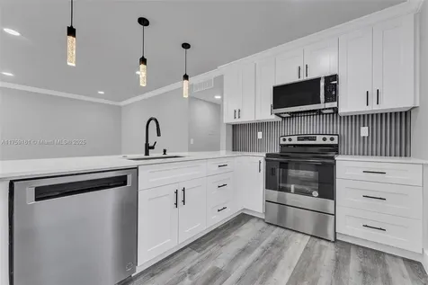 38 Flanders A Delray Beach FL 33484
