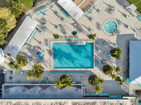 38 Flanders A Delray Beach FL 33484