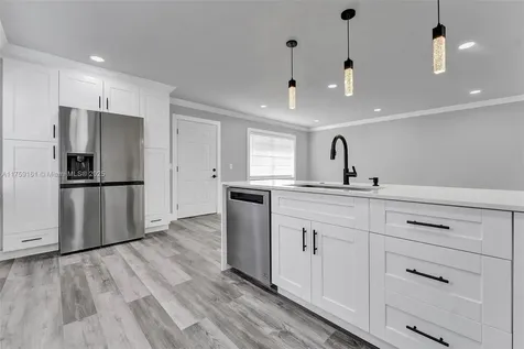 38 Flanders A Delray Beach FL 33484