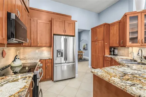 630 Heritage Drive Weston FL 33326