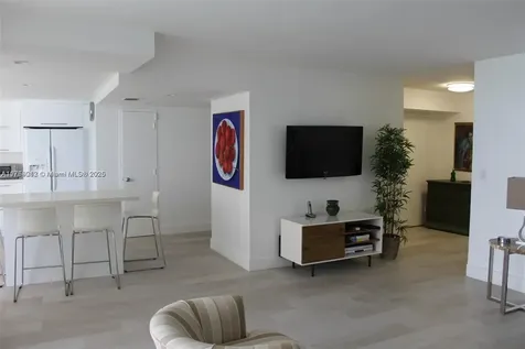 881 Ocean Drive Key Biscayne FL 33149