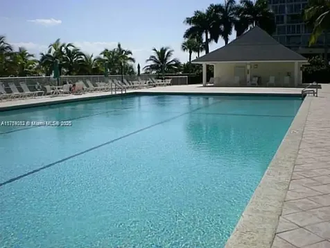 881 Ocean Drive Key Biscayne FL 33149