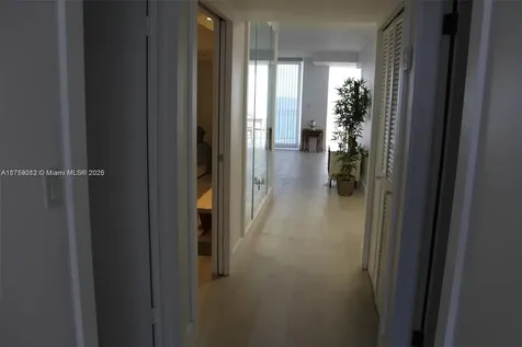881 Ocean Drive Key Biscayne FL 33149
