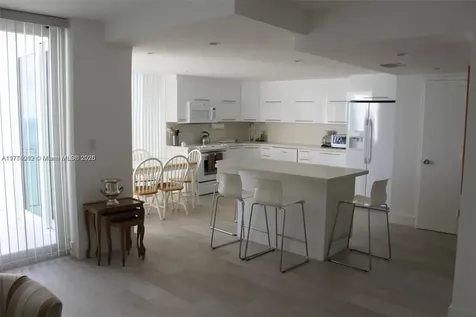 881 Ocean Drive Key Biscayne FL 33149