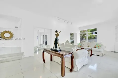5861 La Gorce Drive Miami Beach FL 33140
