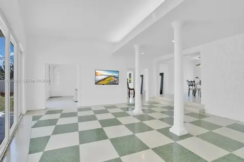5861 La Gorce Drive Miami Beach FL 33140