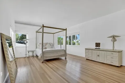 5861 La Gorce Drive Miami Beach FL 33140