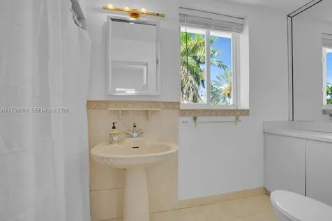 5861 La Gorce Drive Miami Beach FL 33140