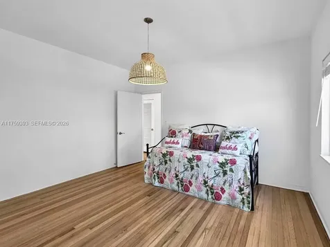 5861 La Gorce Drive Miami Beach FL 33140