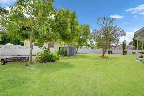 5861 La Gorce Drive Miami Beach FL 33140