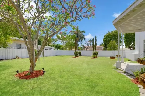 5861 La Gorce Drive Miami Beach FL 33140
