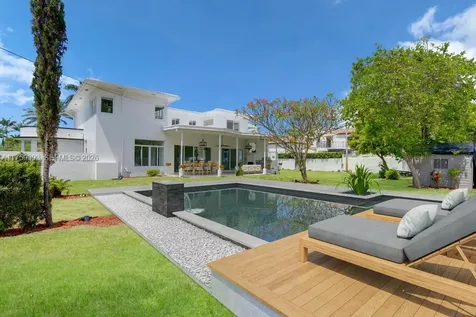 5861 La Gorce Drive Miami Beach FL 33140