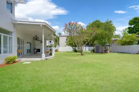 5861 La Gorce Drive Miami Beach FL 33140