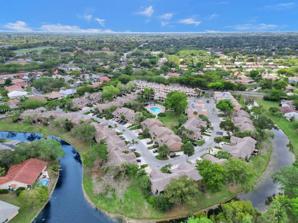 1627 Cypress Pointe Drive Coral Springs FL 33071