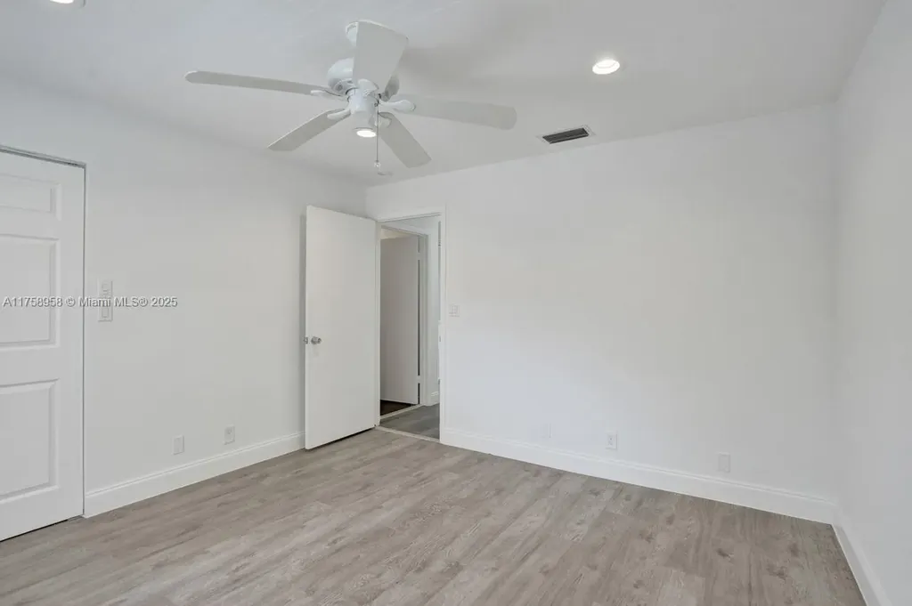 1627 Cypress Pointe Drive Coral Springs FL 33071