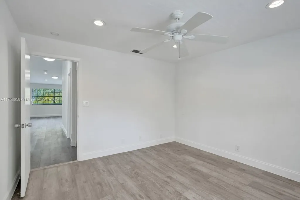 1627 Cypress Pointe Drive Coral Springs FL 33071