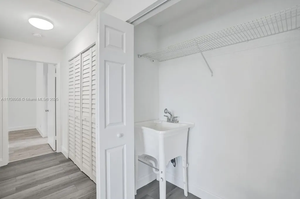 1627 Cypress Pointe Drive Coral Springs FL 33071