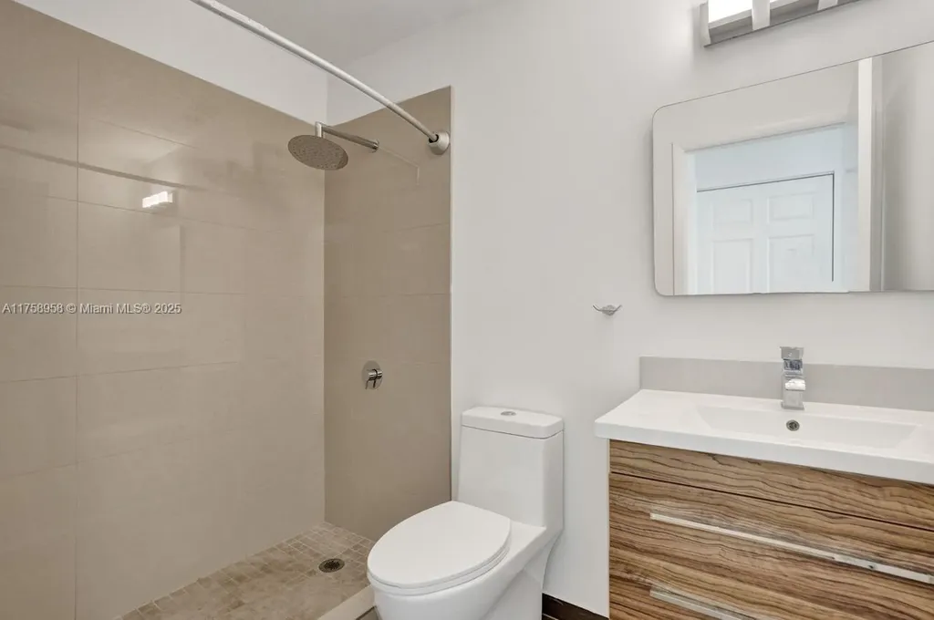 1627 Cypress Pointe Drive Coral Springs FL 33071