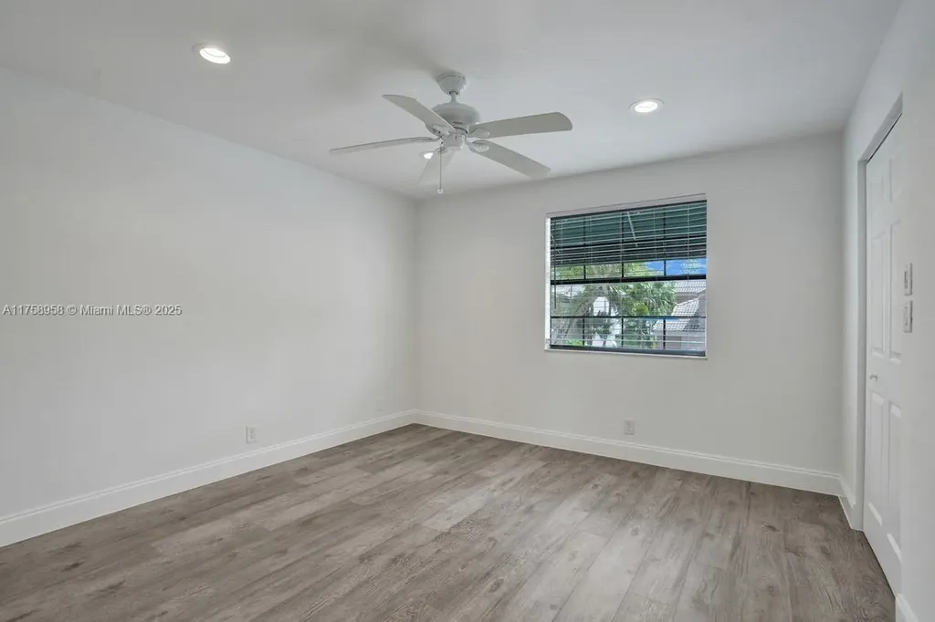 1627 Cypress Pointe Drive Coral Springs FL 33071