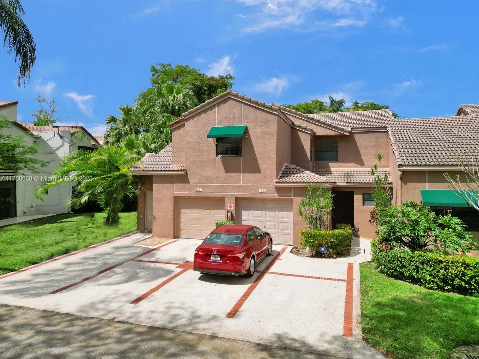 1627 Cypress Pointe Drive Coral Springs FL 33071