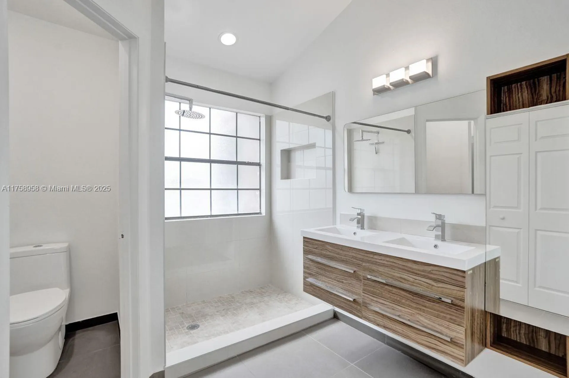 1627 Cypress Pointe Drive Coral Springs FL 33071