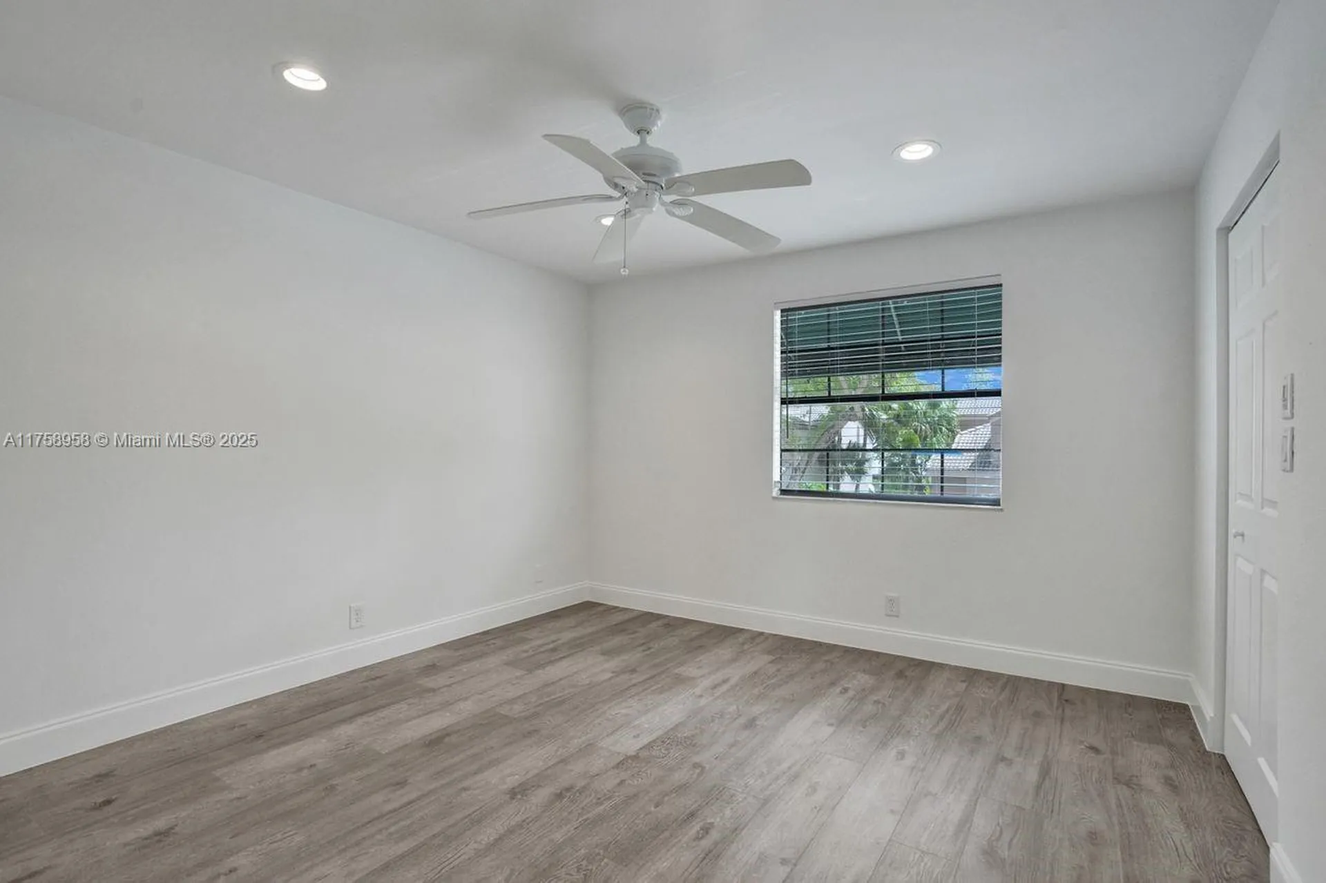 1627 Cypress Pointe Drive Coral Springs FL 33071