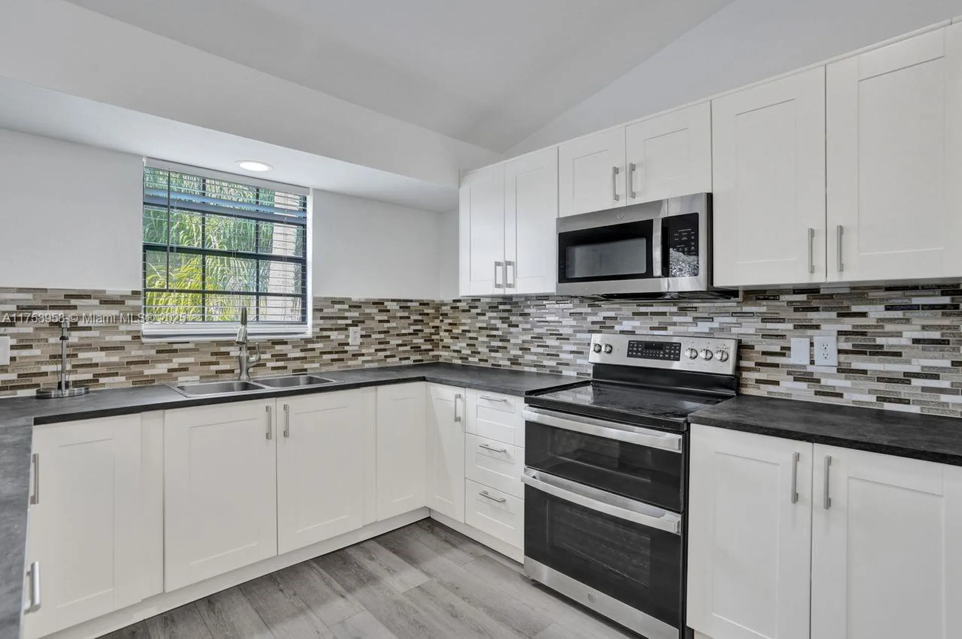 1627 Cypress Pointe Drive Coral Springs FL 33071