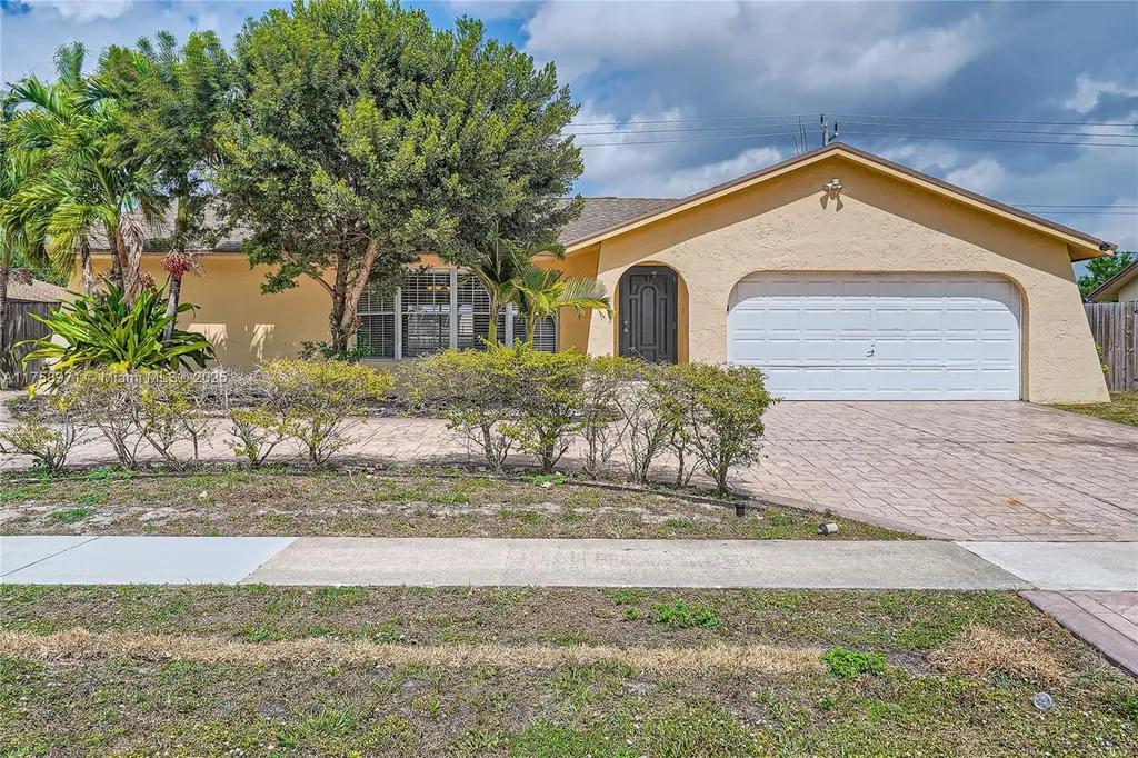 1281 Wyndcliff Drive Wellington FL 33414