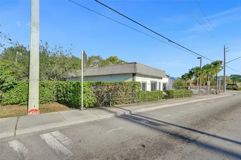 3311 N Dixie Highway Pompano Beach FL 33064