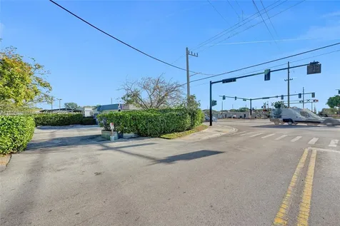 3311 N Dixie Highway Pompano Beach FL 33064