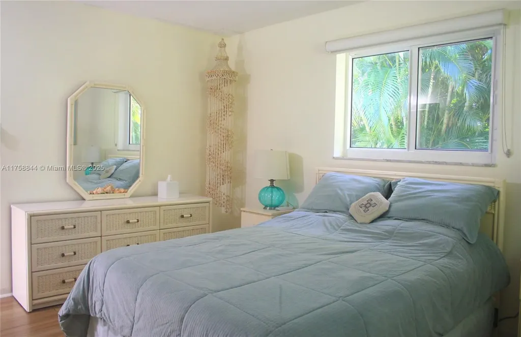 1933 Twin Dolphin Lane Fort Lauderdale FL 33316