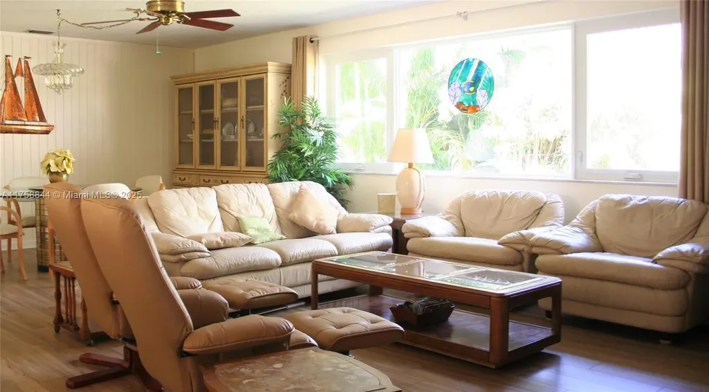 1933 Twin Dolphin Lane Fort Lauderdale FL 33316