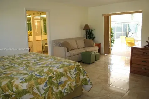 1933 Twin Dolphin Lane Fort Lauderdale FL 33316