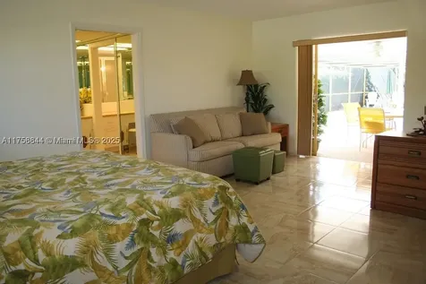 1933 Twin Dolphin Lane Fort Lauderdale FL 33316