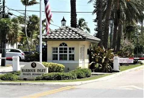 1933 Twin Dolphin Lane Fort Lauderdale FL 33316