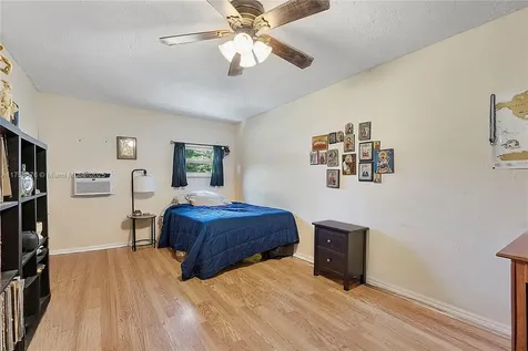 9905 NW 71st Street Tamarac FL 33321
