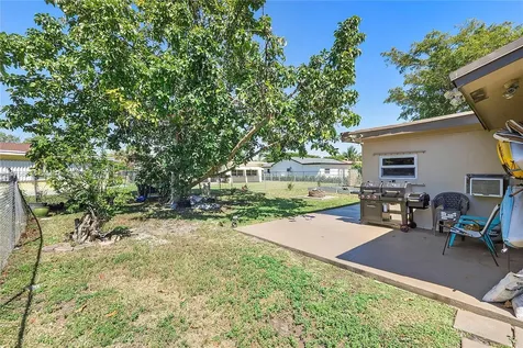 9905 NW 71st Street Tamarac FL 33321