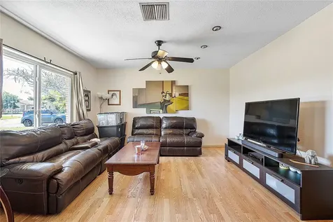 9905 NW 71st Street Tamarac FL 33321