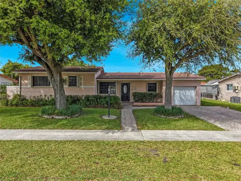 1740 SW 92nd Court Miami FL 33165