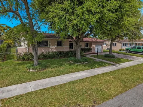 1740 SW 92nd Court Miami FL 33165