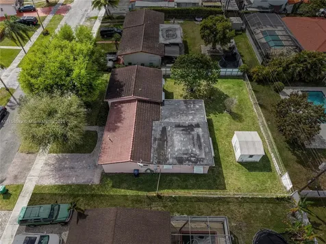 1740 SW 92nd Court Miami FL 33165