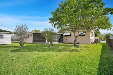 1740 SW 92nd Court Miami FL 33165