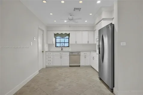1740 SW 92nd Court Miami FL 33165